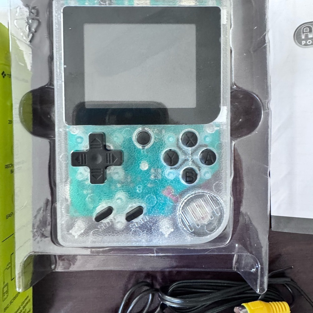 New Arcade Fun Portable Gaming Console - Picture 4 of 8